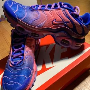 Nike air max’s plus